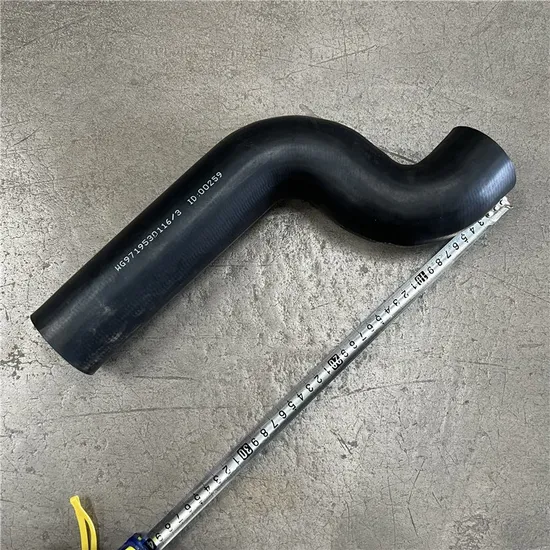 New Original Assembly Part for Three-Axle Heavy-Duty Trucks-Sanyou Cy6500 14353332 Rubber Engine Coolant Inlet Hose for Radiator