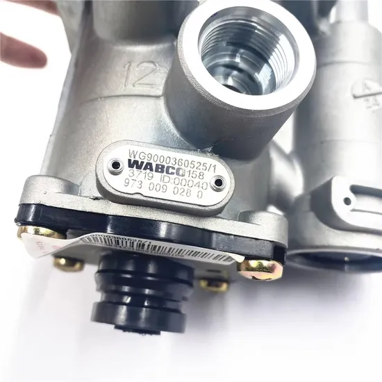 New Sinotruk HOWO A7 Automotive Chassis Spare Parts Wg9000360523 Four-Circuit Protection Air Valve in Excellent Condition