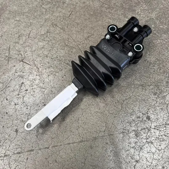 Automobile Pump Valve Accessories Applicable to The Pneumatic Lock Valve Assembly Wg2203250010 of China National Heavy Duty Truck HOWO Truck Parts
